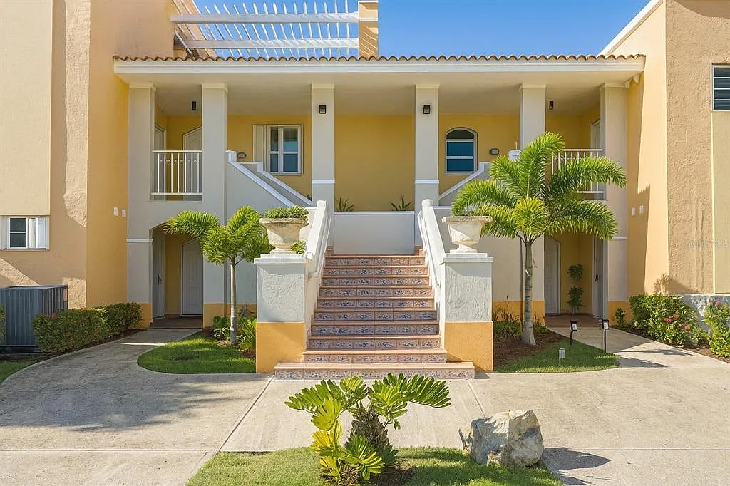 Building Photo - 190 Candelero #2212