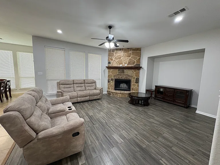 1006 Knoxbridge Rd — Photo 8