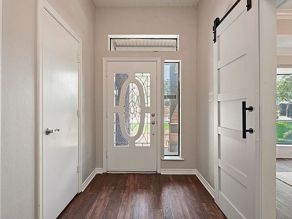4th image of 6010 La Cosa Dr