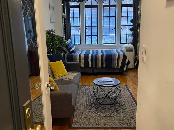 304 East 41st Street image 9 of 9