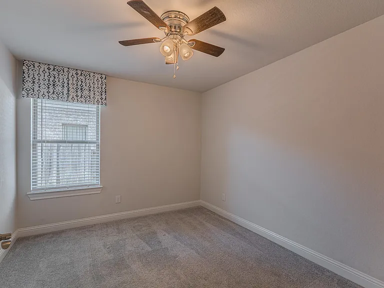 9840 Sweet Flag Ct — Photo 36