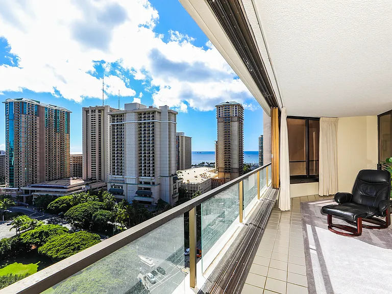 1910 Ala Moana Blvd #21B — Photo 7