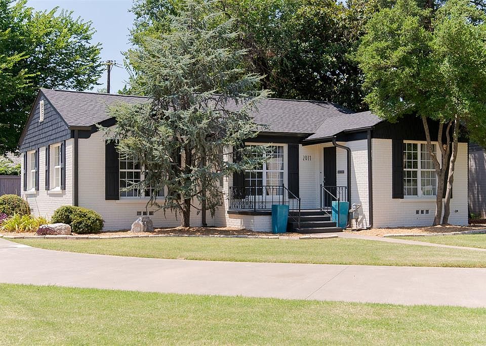 2017 Huntington Ave, Nichols Hills, OK 73116 | Zillow