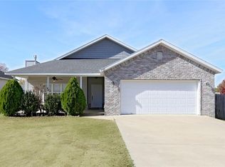 1700 S Beth Dr, Rogers, AR 72758