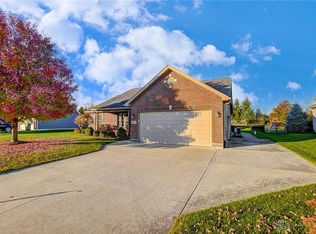 808 Governors Rd, Troy, OH 45373