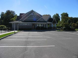 15 Sampson Ter, Danbury, CT 06810