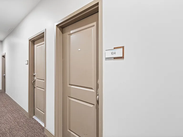 655 S Riverside Dr #104 — Photo 22