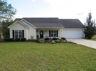 724 Pineneedle Dr, Douglas, GA 31535