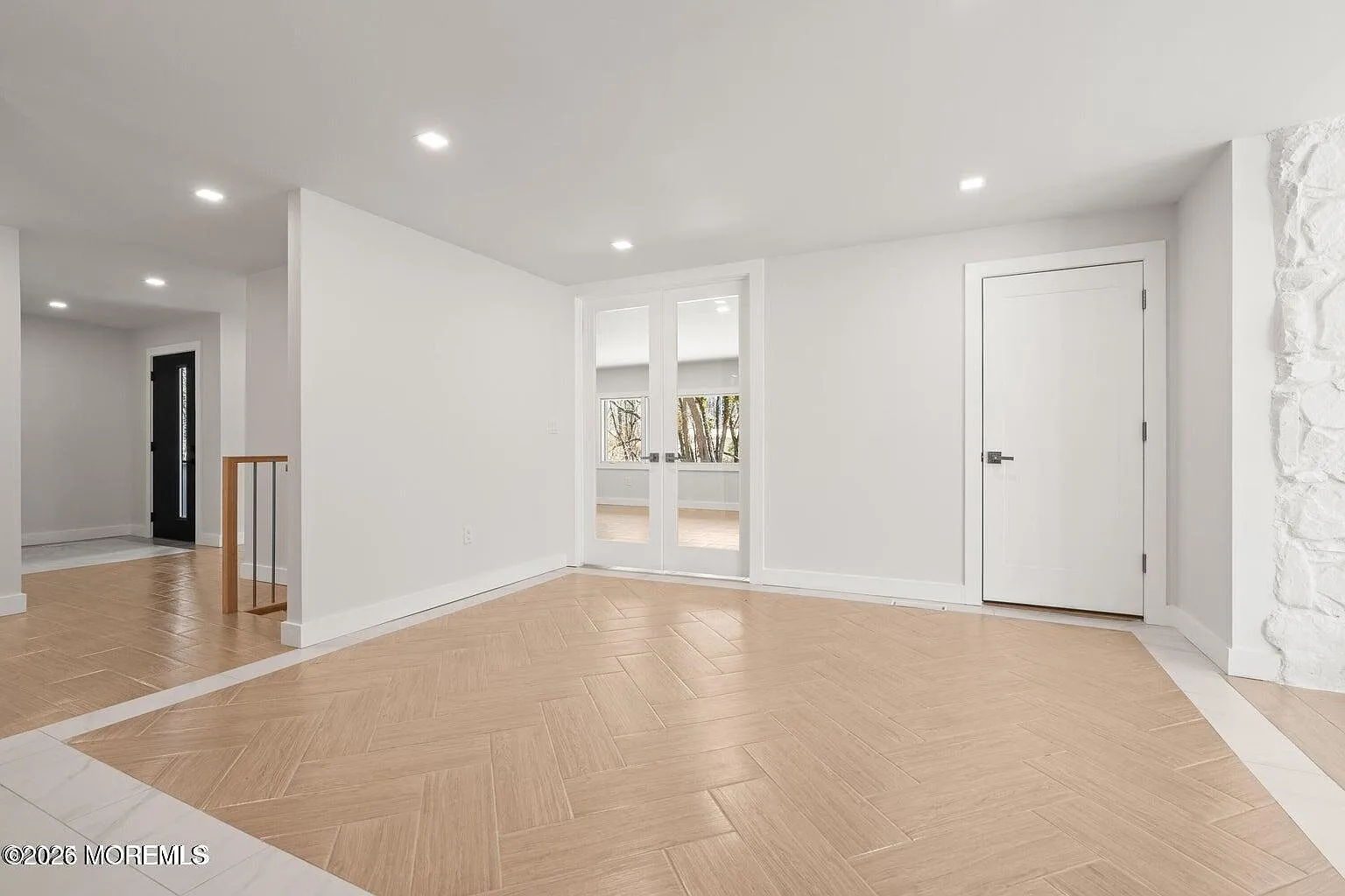 4 bed, 2242 sqft, $4,500 — Photo 3