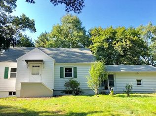 319 Tappan Rd, Norwood, NJ 07648