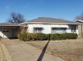 2208 W 11th St, Plainview, TX 79072