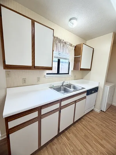 728 W San Antonio St #B — Photo 4