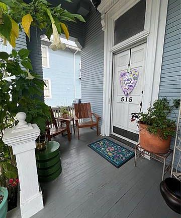 5th image of 515 Bordeaux St