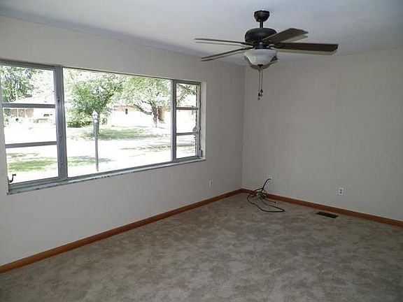3rd image of 1620 Kantner Dr