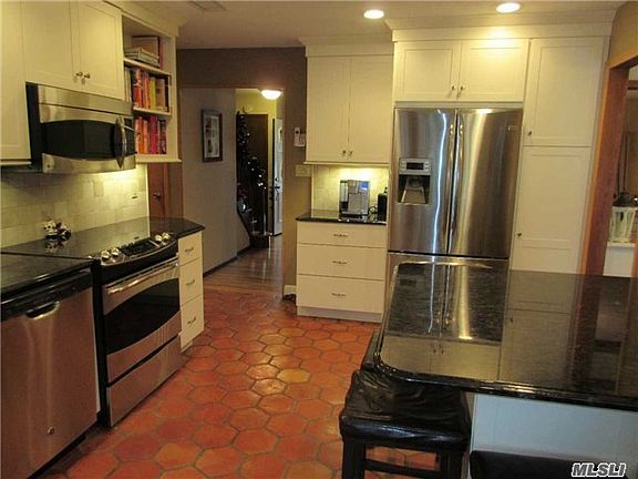 3rd image of 309 McCall Ave