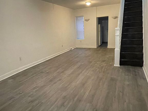 3rd image of 2414 S Beulah St