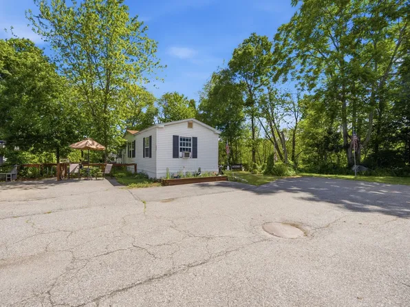 209 Shoreline Drive, Tewksbury, MA 01876