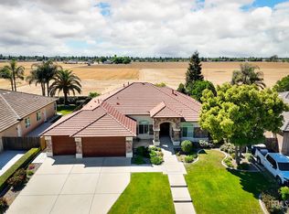 10117 Silverthorne Dr, Bakersfield, CA 93314