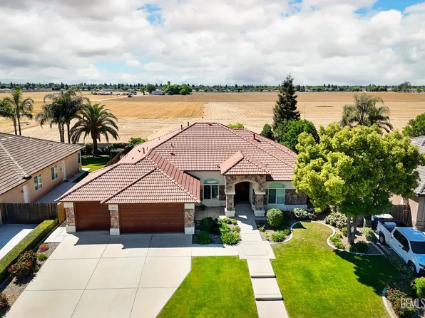 10117 Silverthorne Dr, Bakersfield, CA 93314