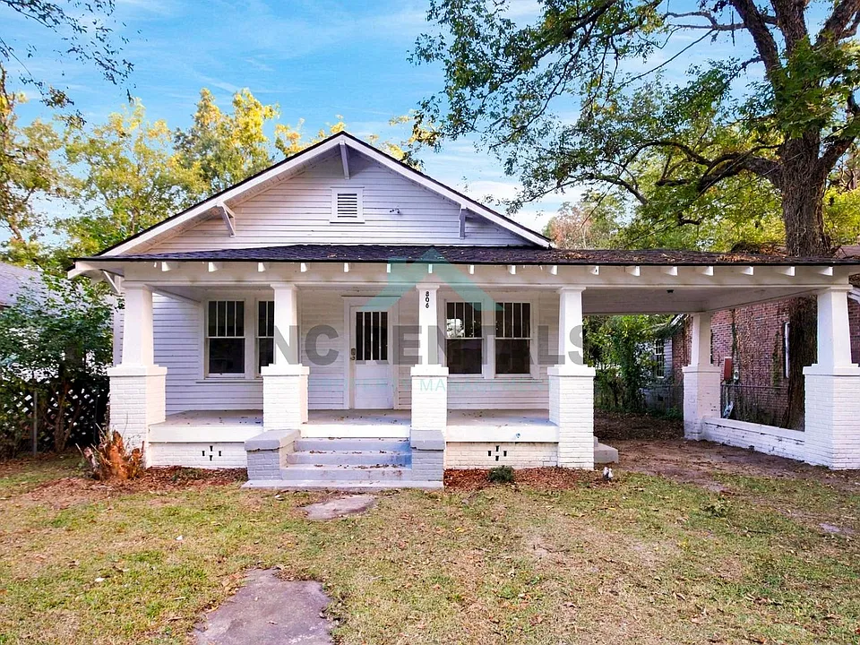 806 Long Ave