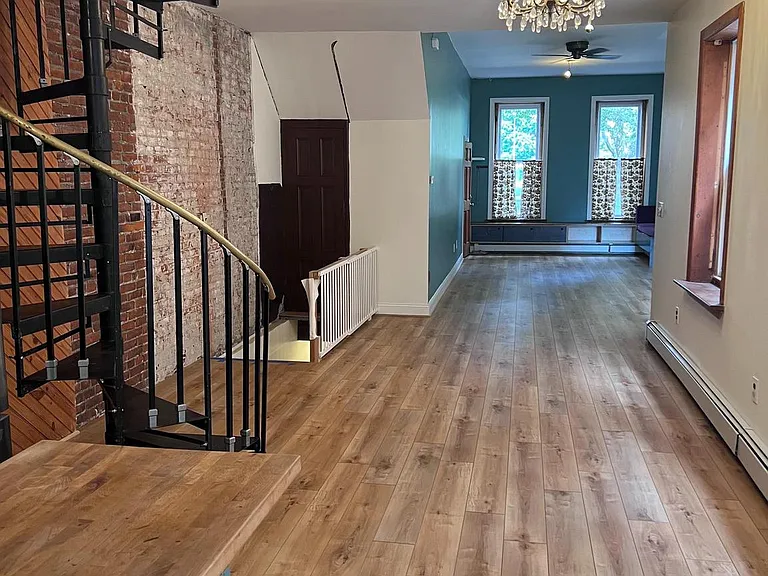2109 N Howard St #1 — Photo 14