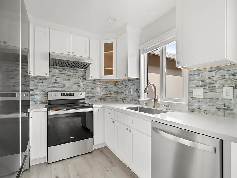 661 Harvard Ave — Photo 11