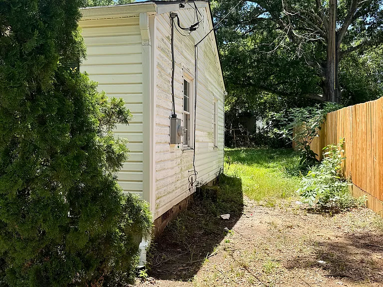 535 Pearl St — Photo 16