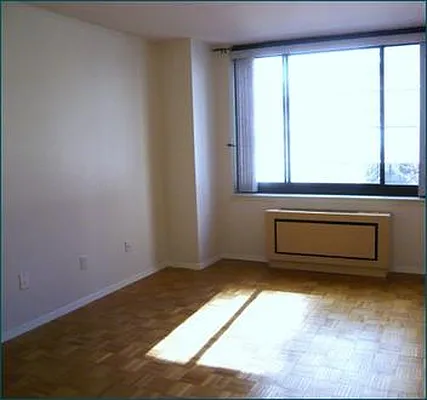 Rented by R New York | media 13