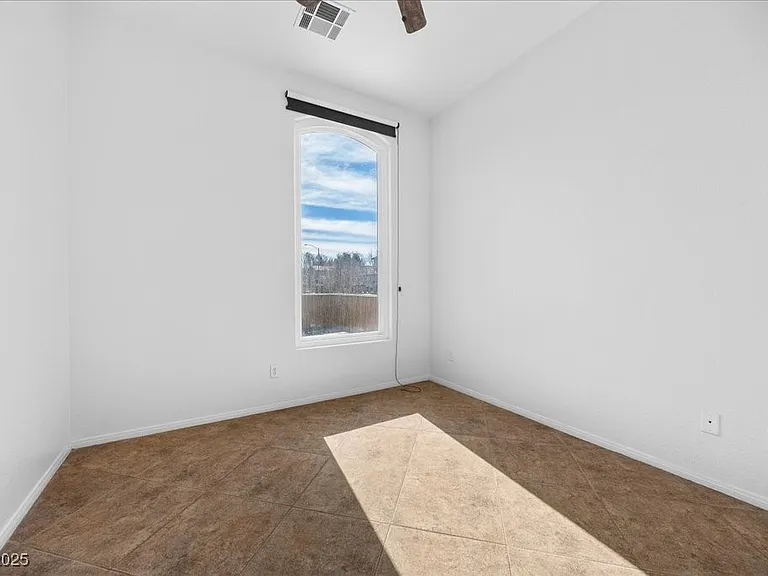 6332 Peggotty Ave — Photo 21