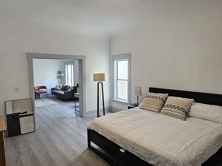 1604 W Pico Blvd — Photo 1