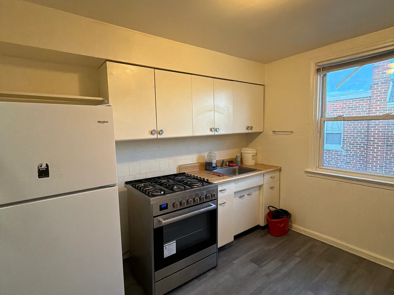 2 bed, 800 sqft, $1,200 — Photo 2