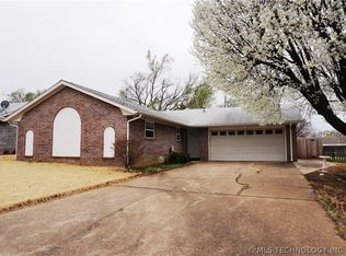 429 NE Nebraska Ct, Bartlesville, OK 74006