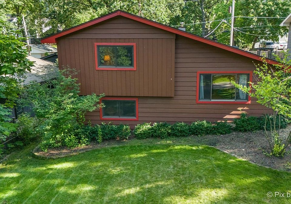 1st image of 21246 W Crescent Dr