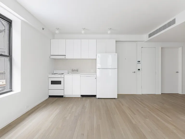 149 Canal St #4R — Photo 3