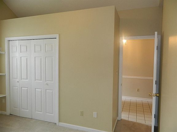 4th image of 2759 Westbury Dr