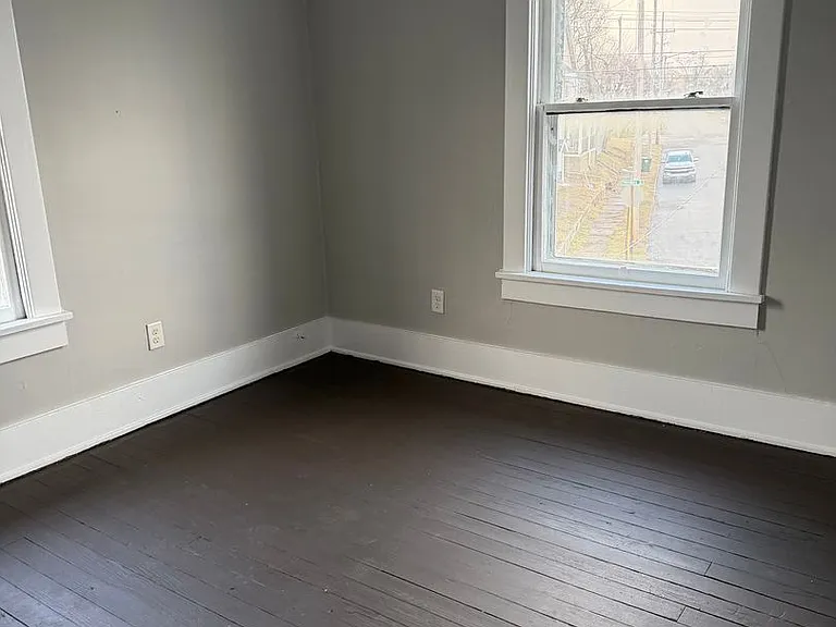 1325 Harrisburg Rd NE — Photo 5