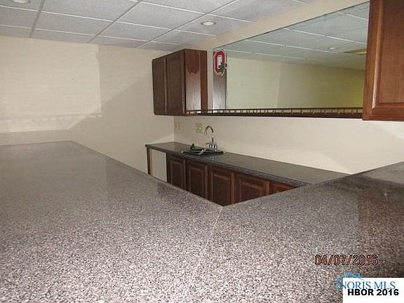 4th image of 950 Township Road 1172