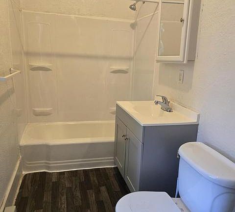 5th image of 177 Gracedale Ave Floor 2