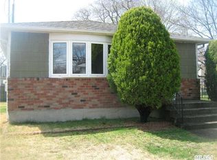 341 51st St, Lindenhurst, NY 11757