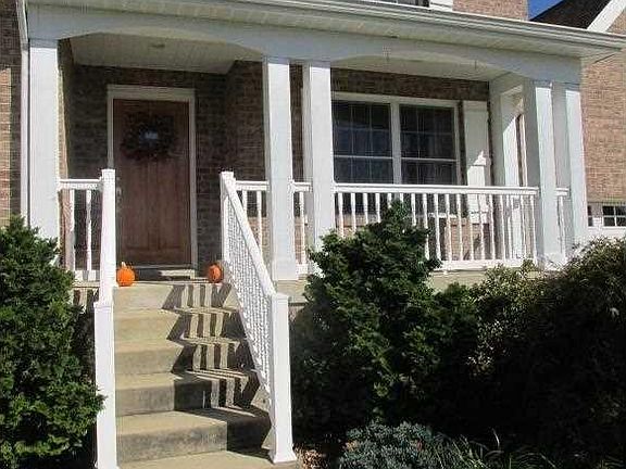 2nd image of 305 Alicia Ct