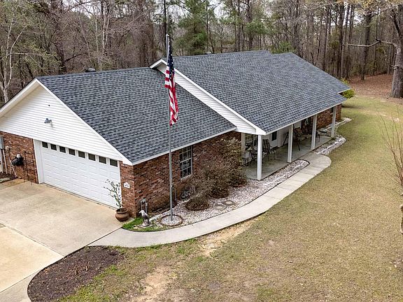 2nd image of 575 Tanner Cir