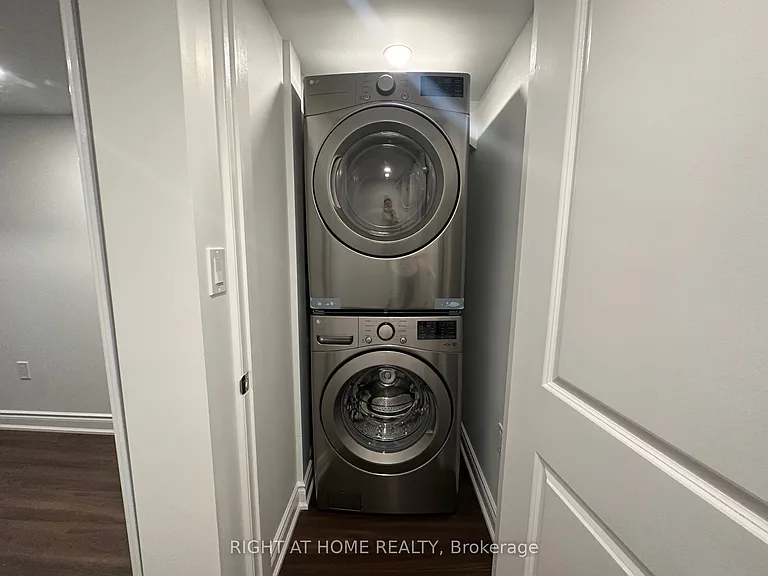 481 Bergamot Ave — Photo 25