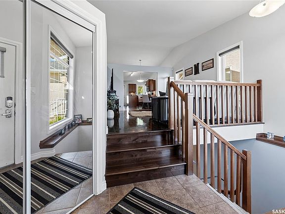 4th image of 4445 Preston CRESCENT