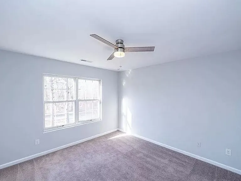 25 Glen Burnie Rd — Photo 14