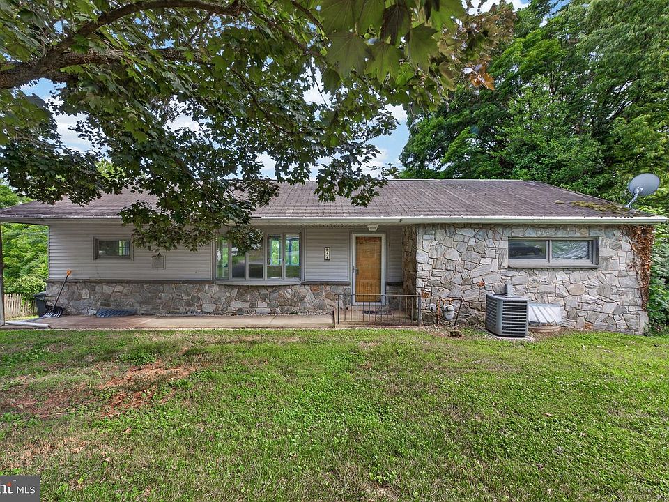 1st image of 44 Peacock Dr