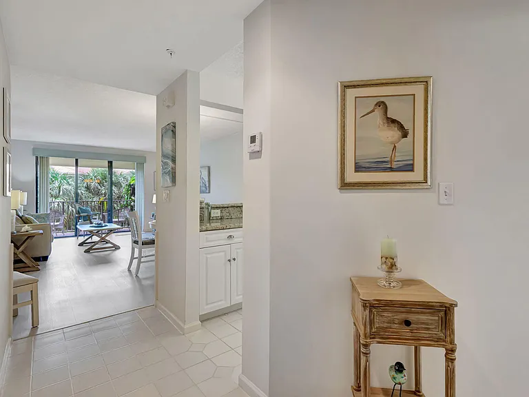 800 Uno Lago Dr #302 — Photo 7