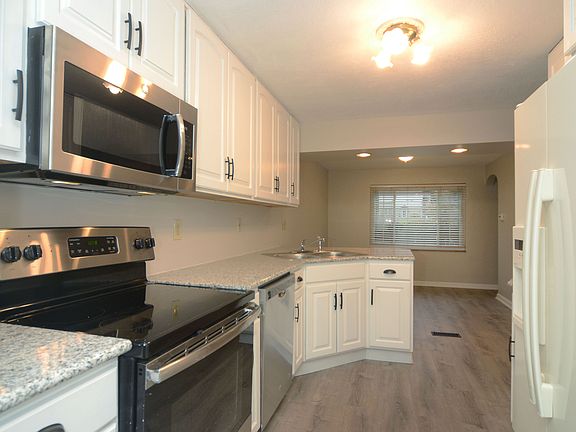 4th image of 310 Lesnett Rd