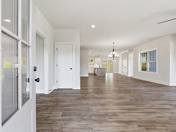 2nd image of 158 Mimosa Rd