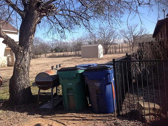 2nd image of 406 S Texas Dr
