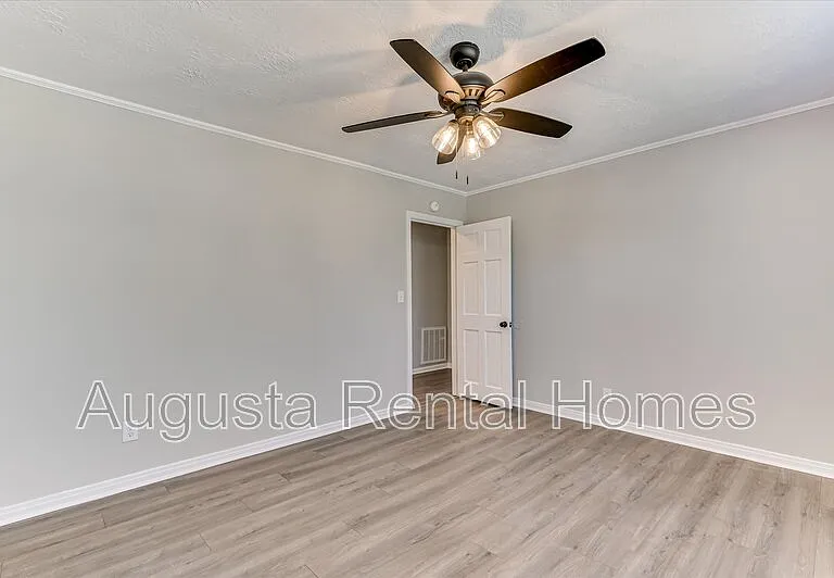 3210 York Dr — Photo 37